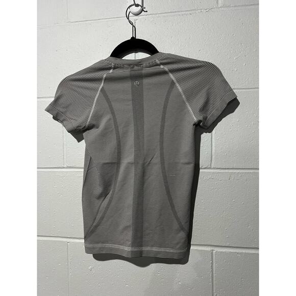 Lululemon Swiftly Tech Short-Sleeve Crew - Picture 6 of 7